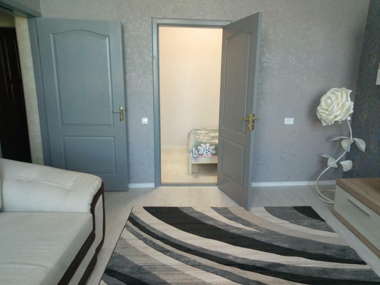 Зарванская Стрит 9 Apartment Kamianets Podilskyi Bagian luar foto
